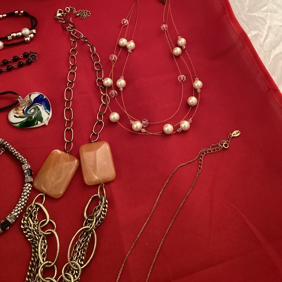 Gold tone silver tone necklaces and bracelets lot - Picture 2 of 6